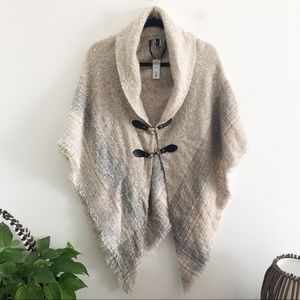APT 9 NWT knit soft cozy poncho cape OS